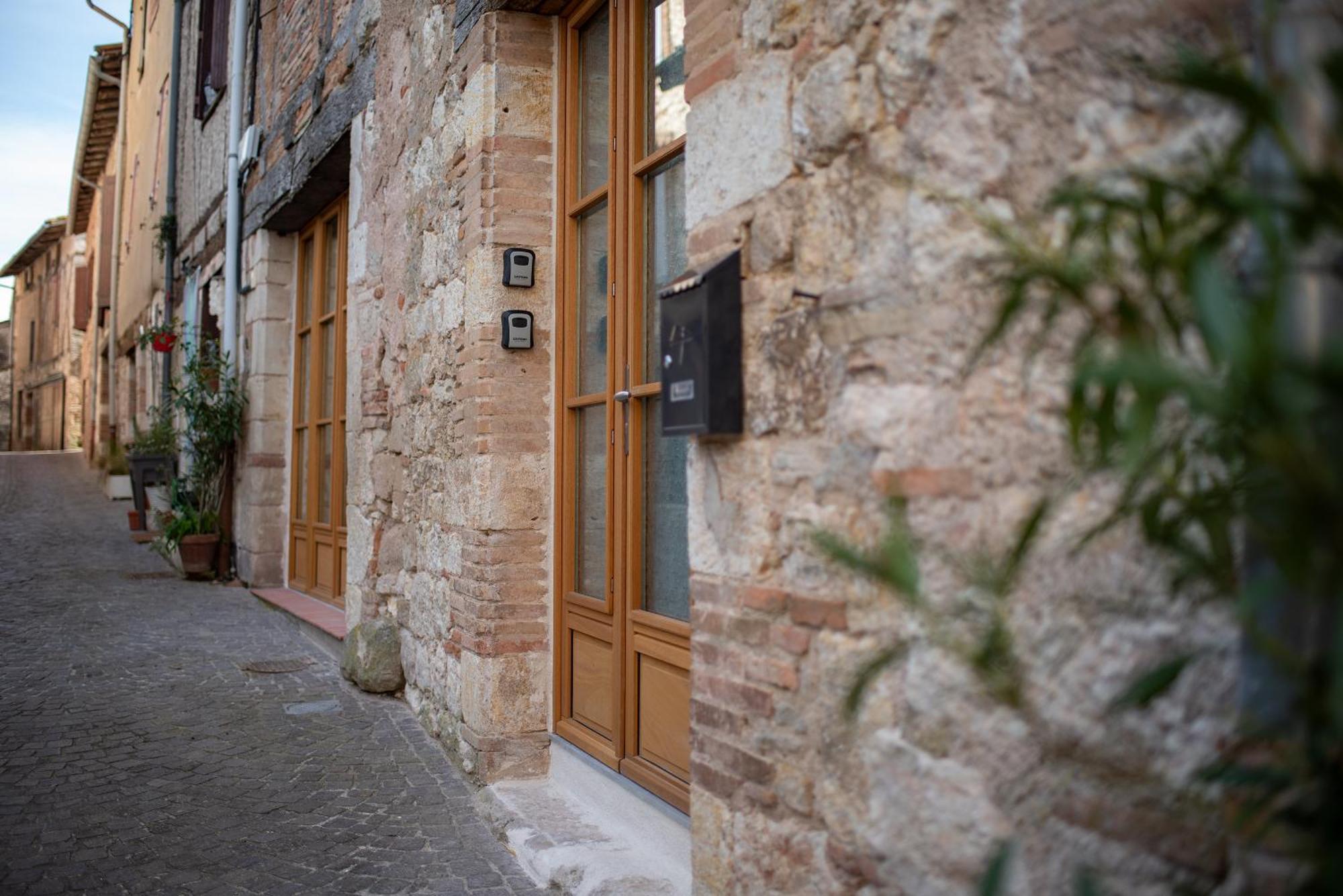 Les Portes De Castelnau Castelnau-de-Montmiral Exterior foto